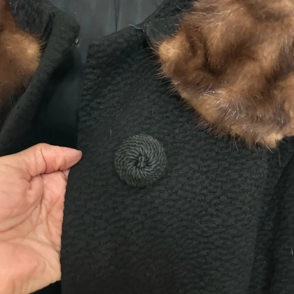 Very Vintage AMAZING  Wool/fur ladies coat A MUST SEE !! - Picture 5 of 14